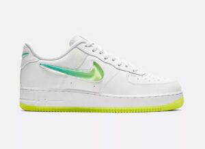 Nike Air Force 1 LV8 белые-зеленые (35-39)