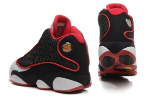 Nike Air Jordan 13 Retro черно-белые с красным (40-45)